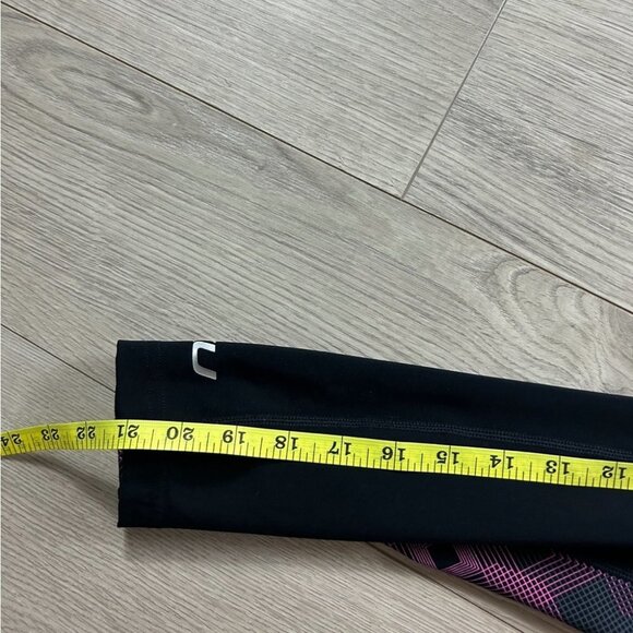 2XU Black Compression Legging Tights Pink Side Print - Picture 10 of 10